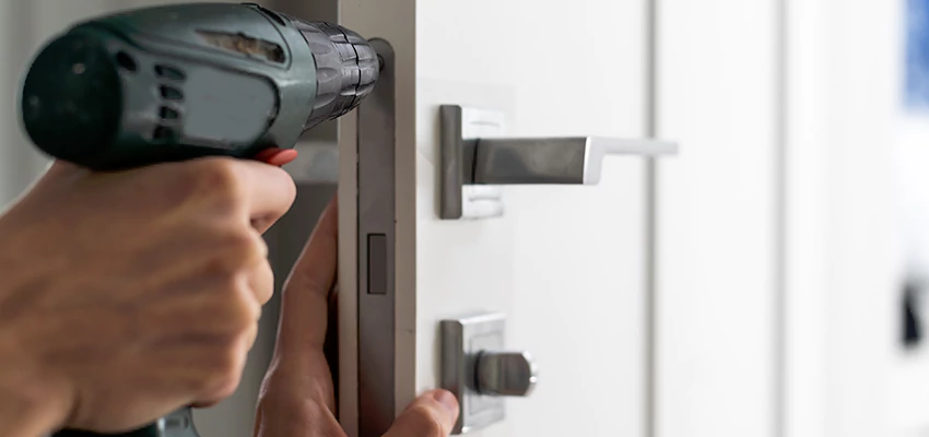Locksmith For Lock Replacement Near Me in Alton
