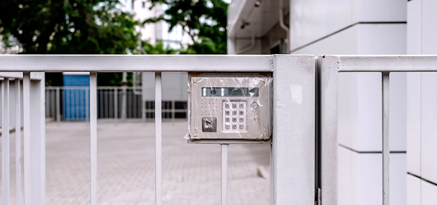 Gate Locks For Metal Gates in Alton