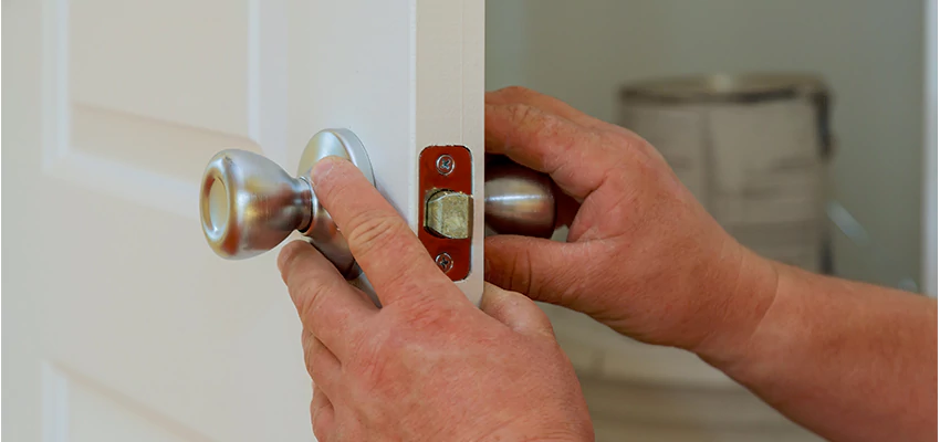 AAA Locksmiths For lock Replacement in Alton